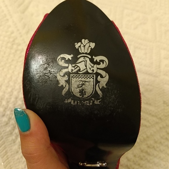 Fergie "Awareness"Pink Sparkle Heels - Picture 4 of 5